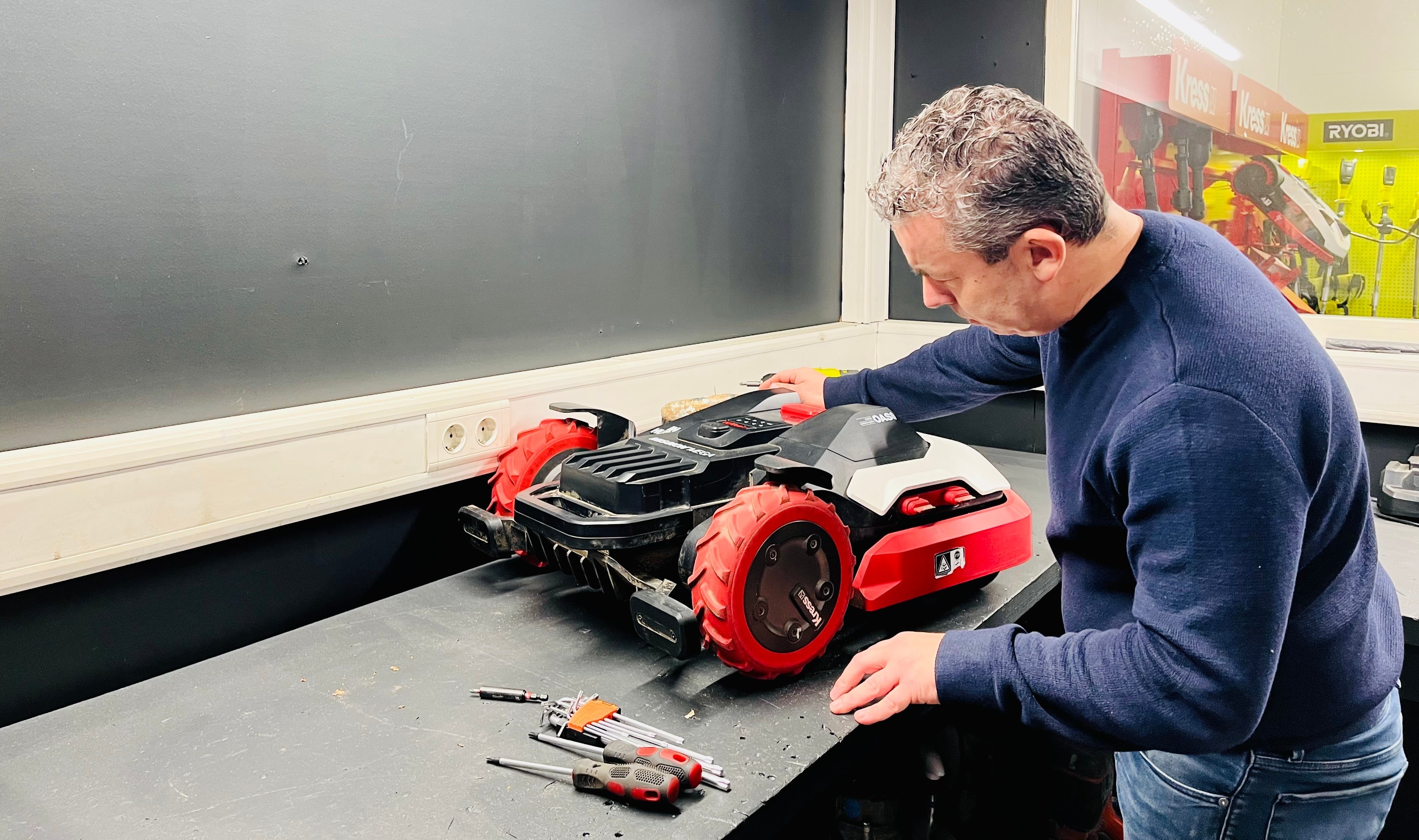 Winteronderhoud robotmaaier: zo houdt u uw Kress in topconditie